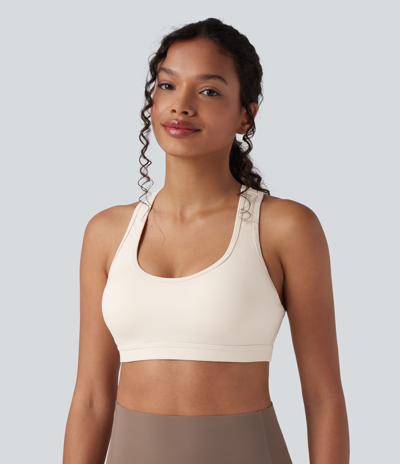 Transparentes Mesh-Top mit U-Ausschnitt, langen Ärmeln und Sport-BH mit Racerback - Push-Up