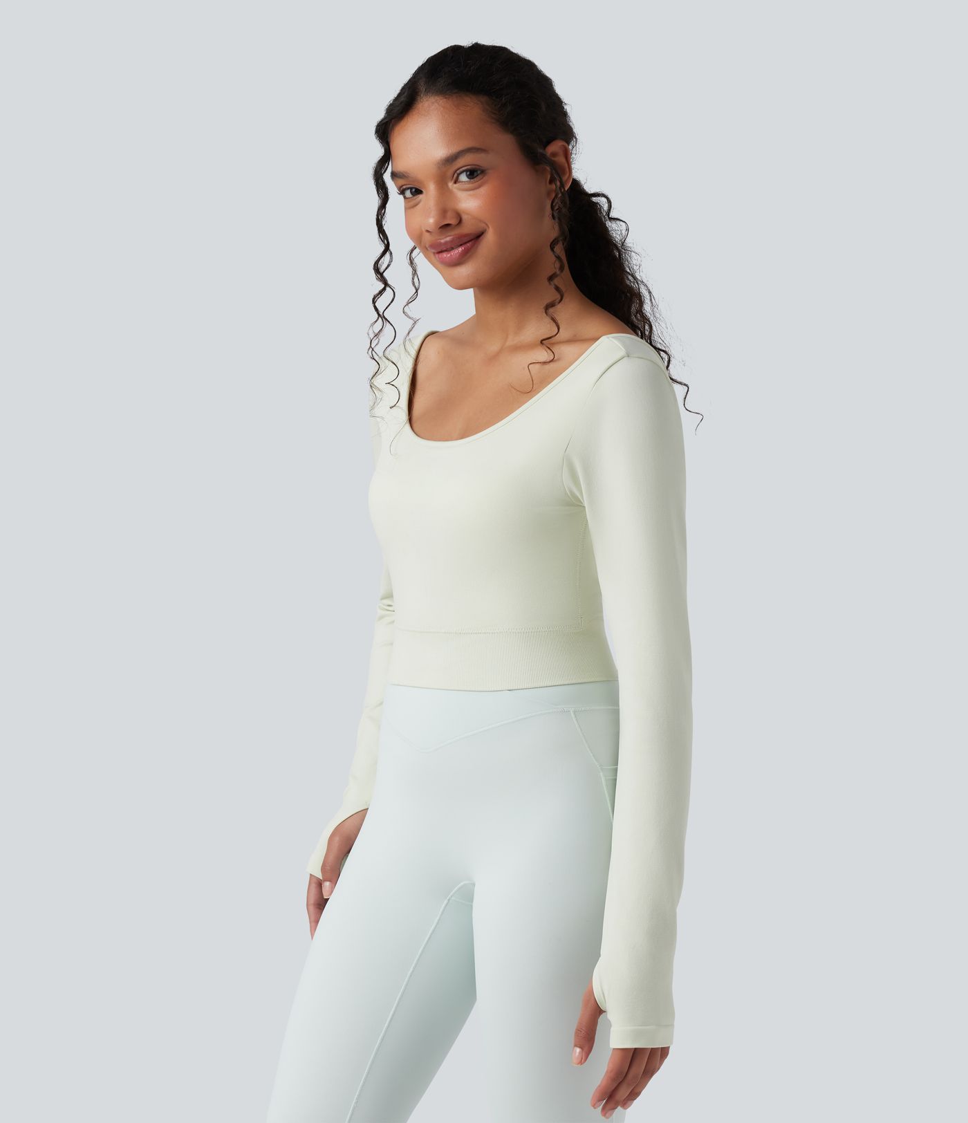Seamless Flow Twisted Backless Scoop Neck Long Sleeve Thumb Holes Cropped Yoga Sports Top