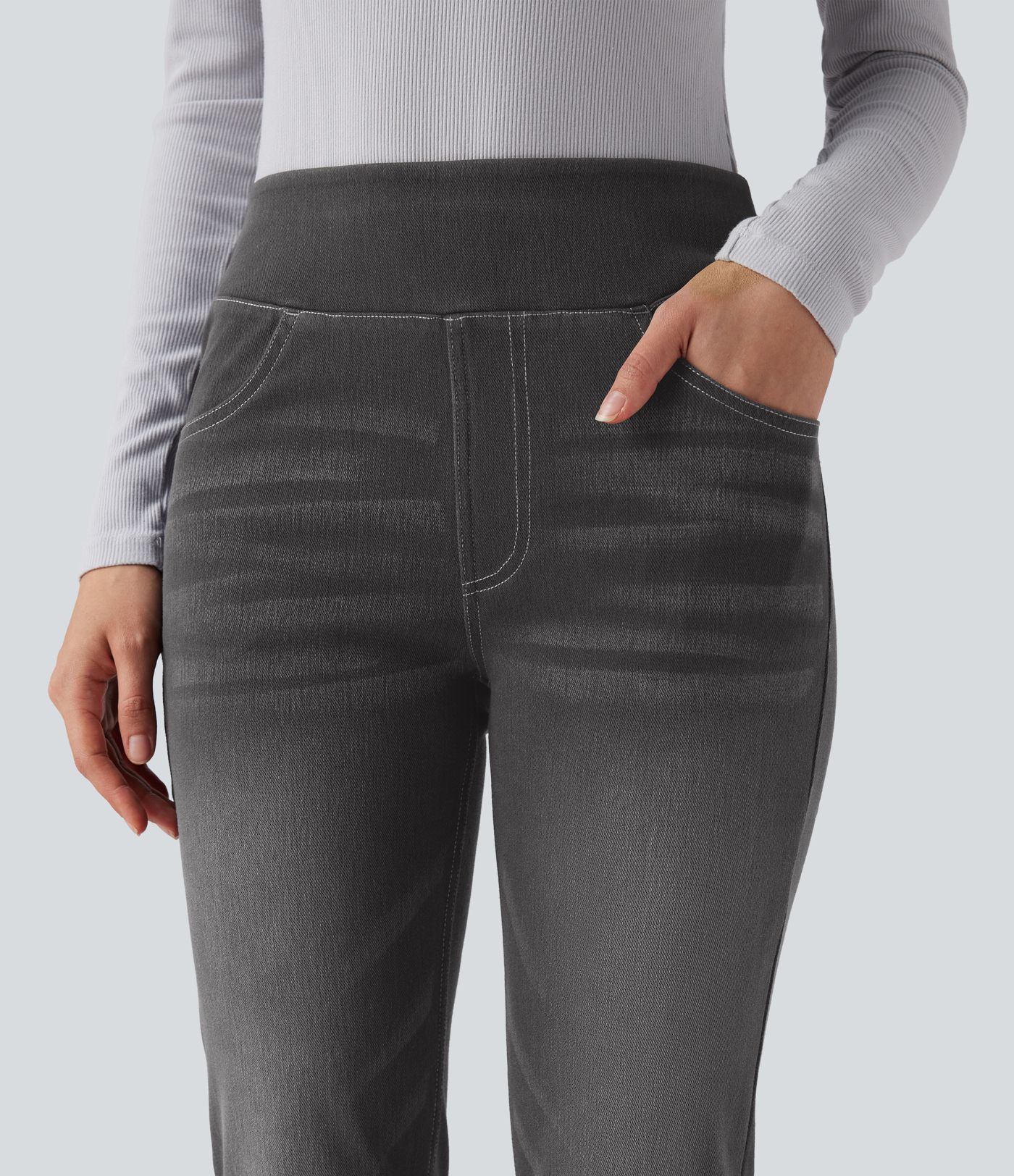 Halara Flex™ Verwaschene Bootcut-Jeans aus elastischem Strick-Denim mit hohem Bund und mehrere Taschen Halara Flex™ Verwaschene Bootcut-Jeans aus elastischem Strick-Denim mit hohem Bund und mehrere Taschen