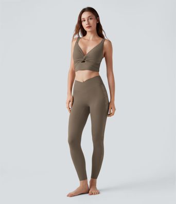 Halara UltraSculpt™ Light Support Molded Cups Push-Up Yoga Sports Bra