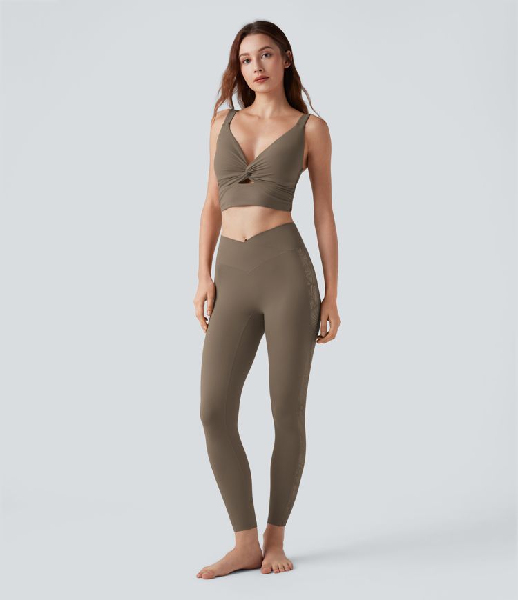 Halara UltraSculpt™ Light Support Molded Cups Push-Up Yoga Sports Bra