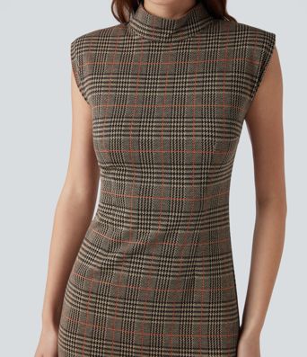 Midi darbo suknelė, kūno siluetą pabrėžianti, be rankovių, su aukšta apykakle ir šuniuko danties raštu (houndstooth)