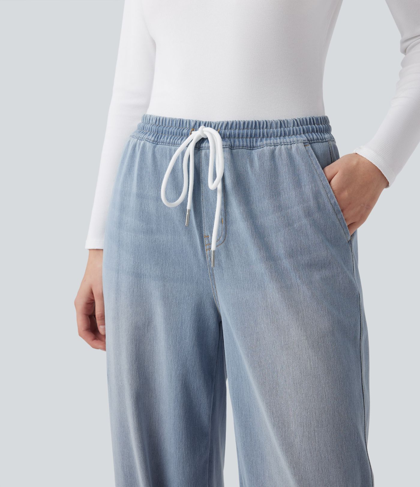 Halara Flex™ - Lässige Denimjoggers mit mittelhohem Bund, Seitentaschen und Kordelzug