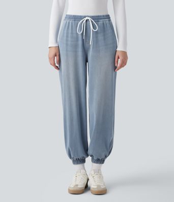 Halara Flex™ - Lässige Denimjoggers mit mittelhohem Bund, Seitentaschen und Kordelzug
