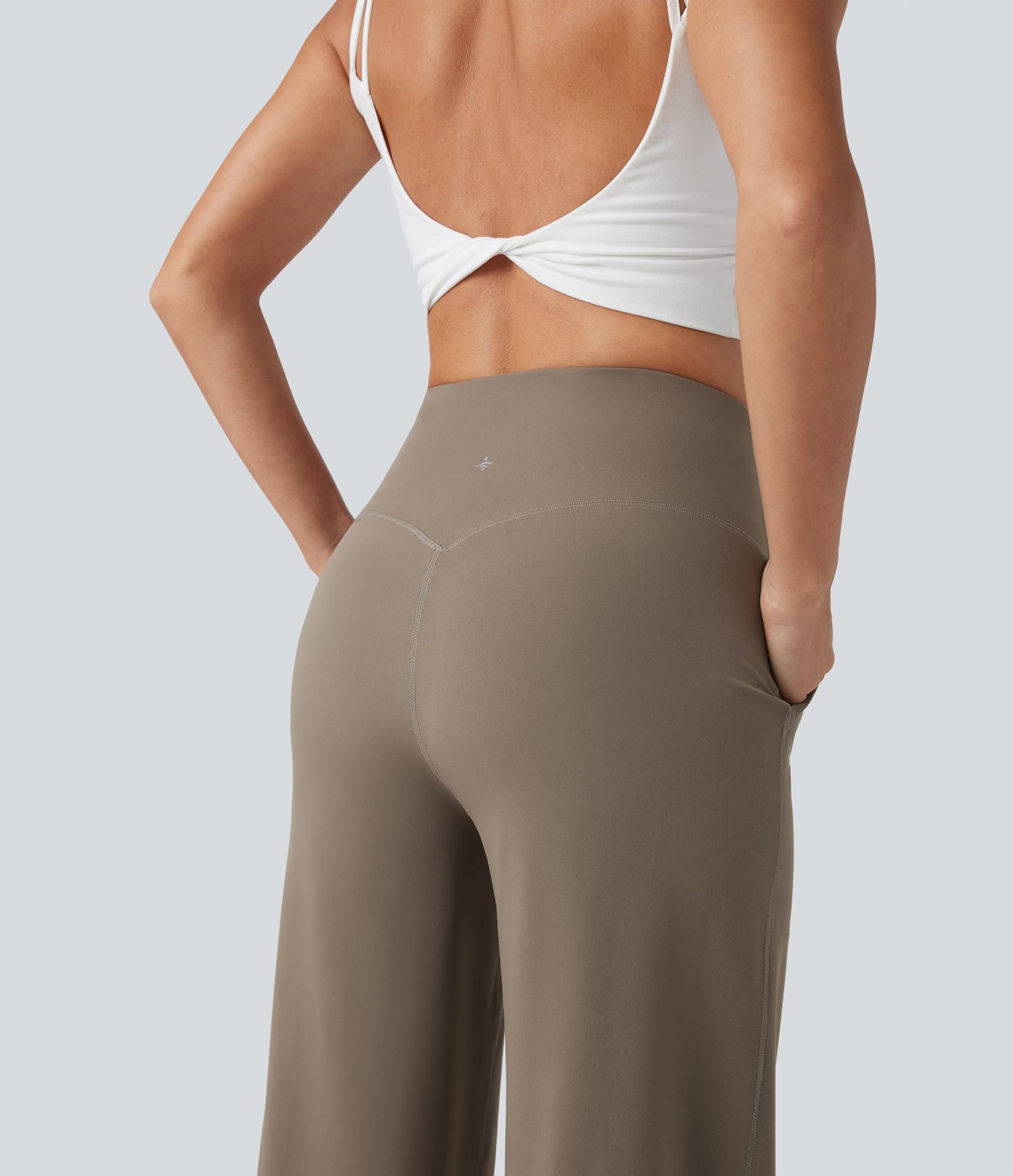 Halara UltraSculpt™ pantalon de yoga taille haute à effet ventre plat, à jambes larges, avec poches