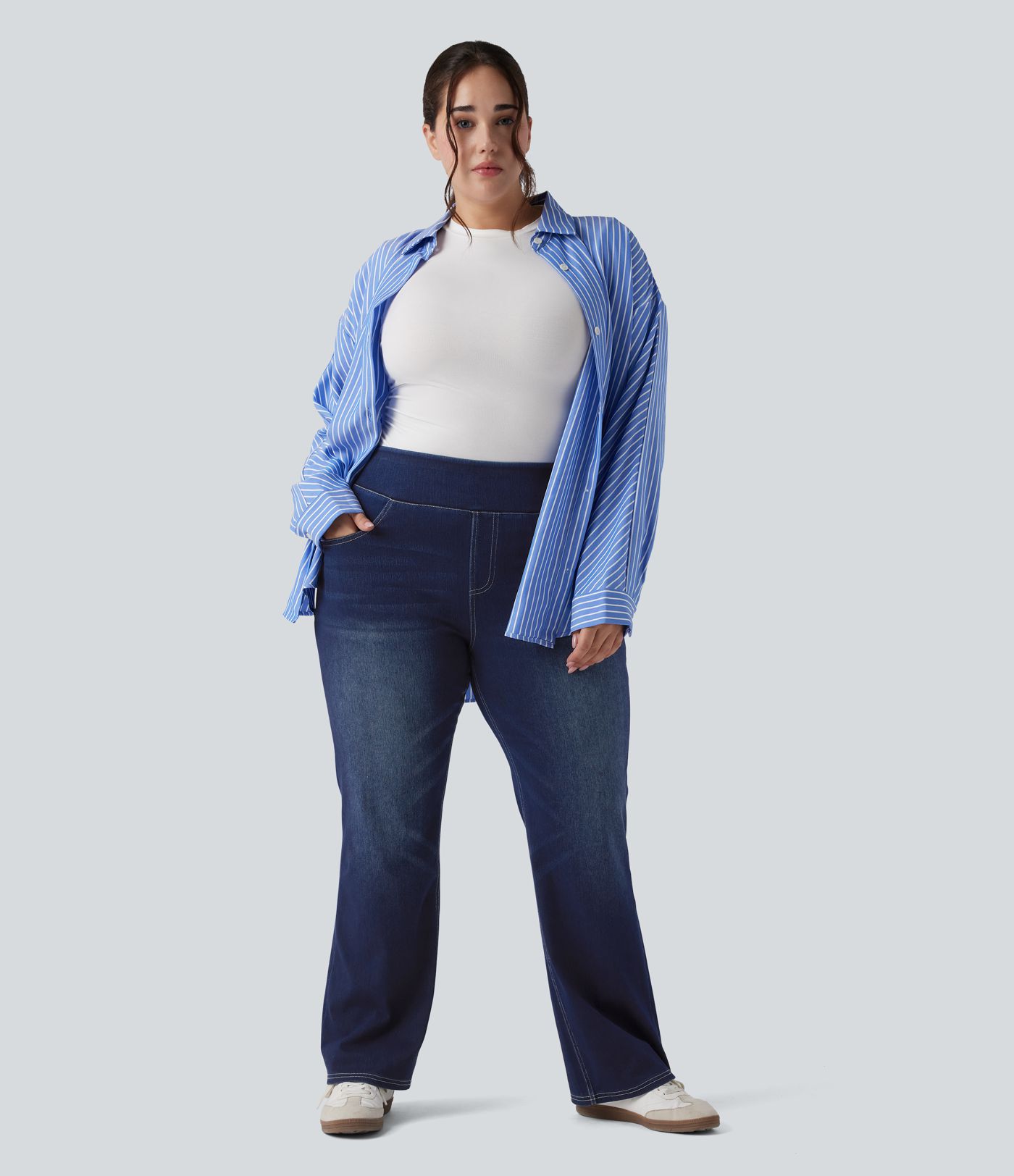 Plus Size Halara Flex™ Hoch taillierte Jeans mit mehreren Taschen, gewaschener, dehnbarer Strick, lässiger Bootcut, Übergröße