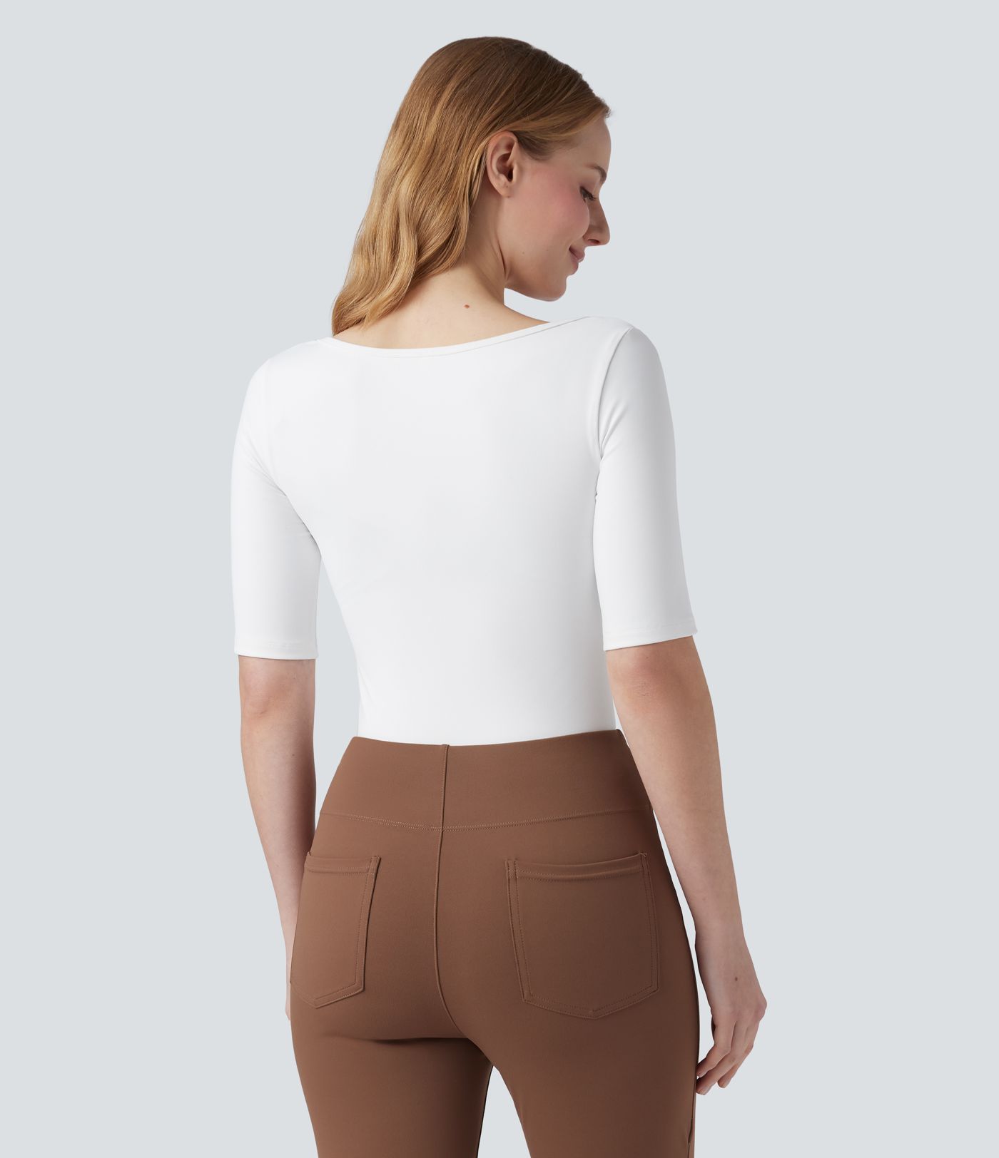 T-shirt de travail à col en V aérien SoftlyZero™ à manches courtes et toucher frais