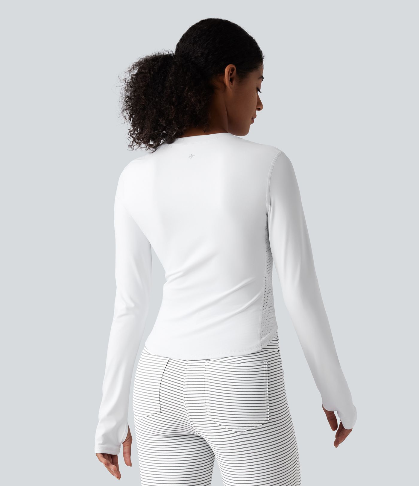 Round Neck Long Sleeve Thumb Hole Cut Out Curved Hem Worktout Sports Top