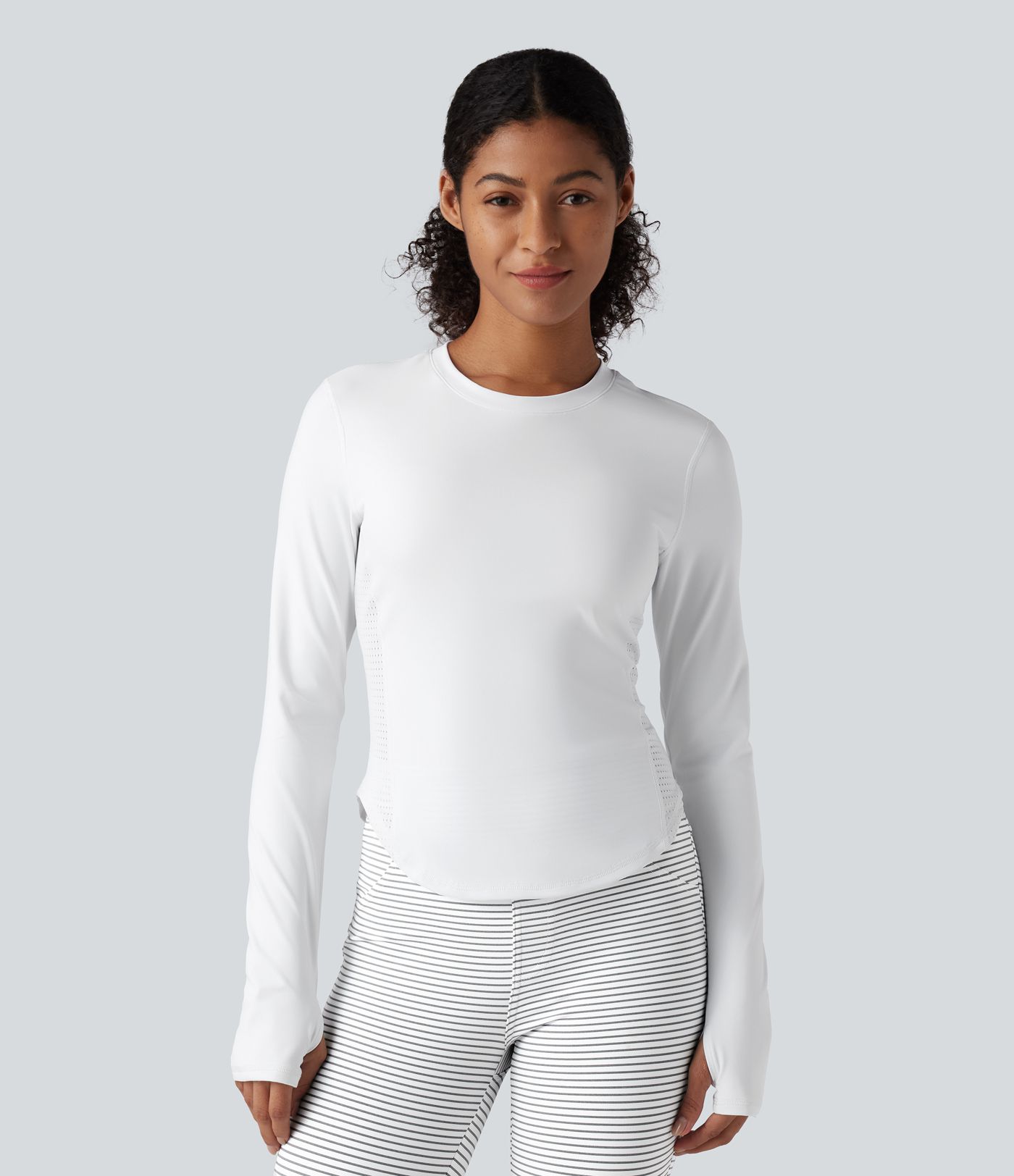 Round Neck Long Sleeve Thumb Hole Cut Out Curved Hem Worktout Sports Top