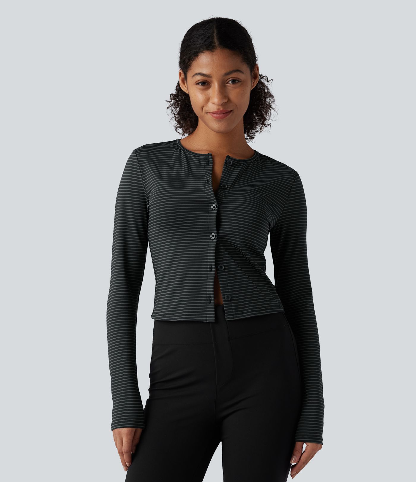 Top de travail rayé à col rond, manches longues et fermeture boutonnée