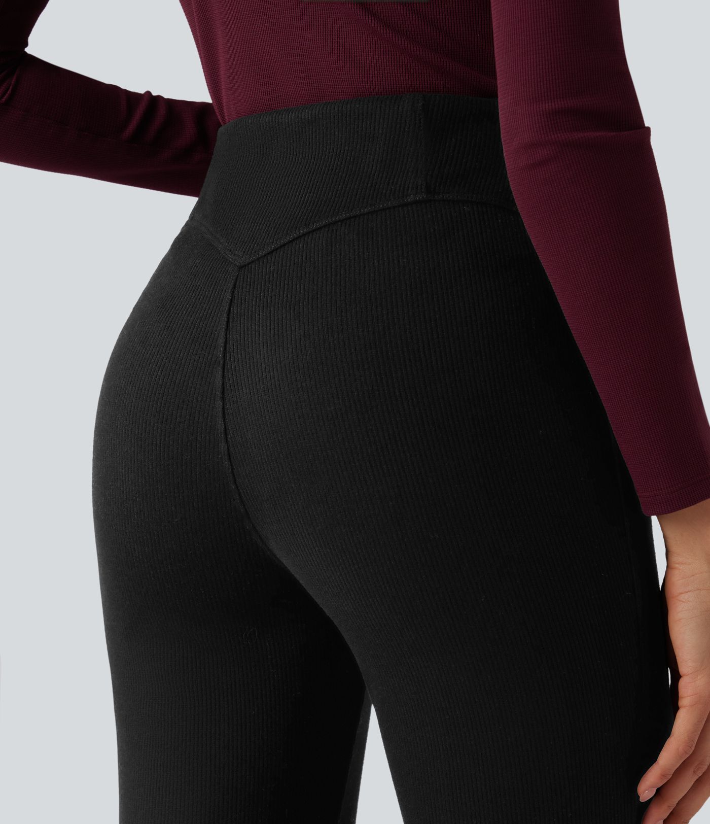 Lässige, gerippte Schlaghose mit hohem Bund und Bauchkontrolle