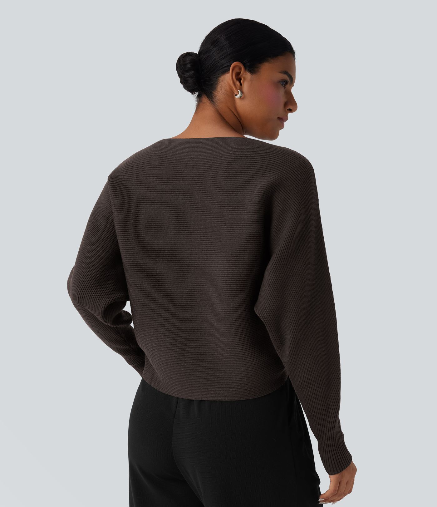 Lässiger Pullover mit U-Boot-Ausschnitt und Fledermausärmeln