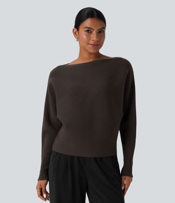 Lässiger Pullover mit U-Boot-Ausschnitt und Fledermausärmeln