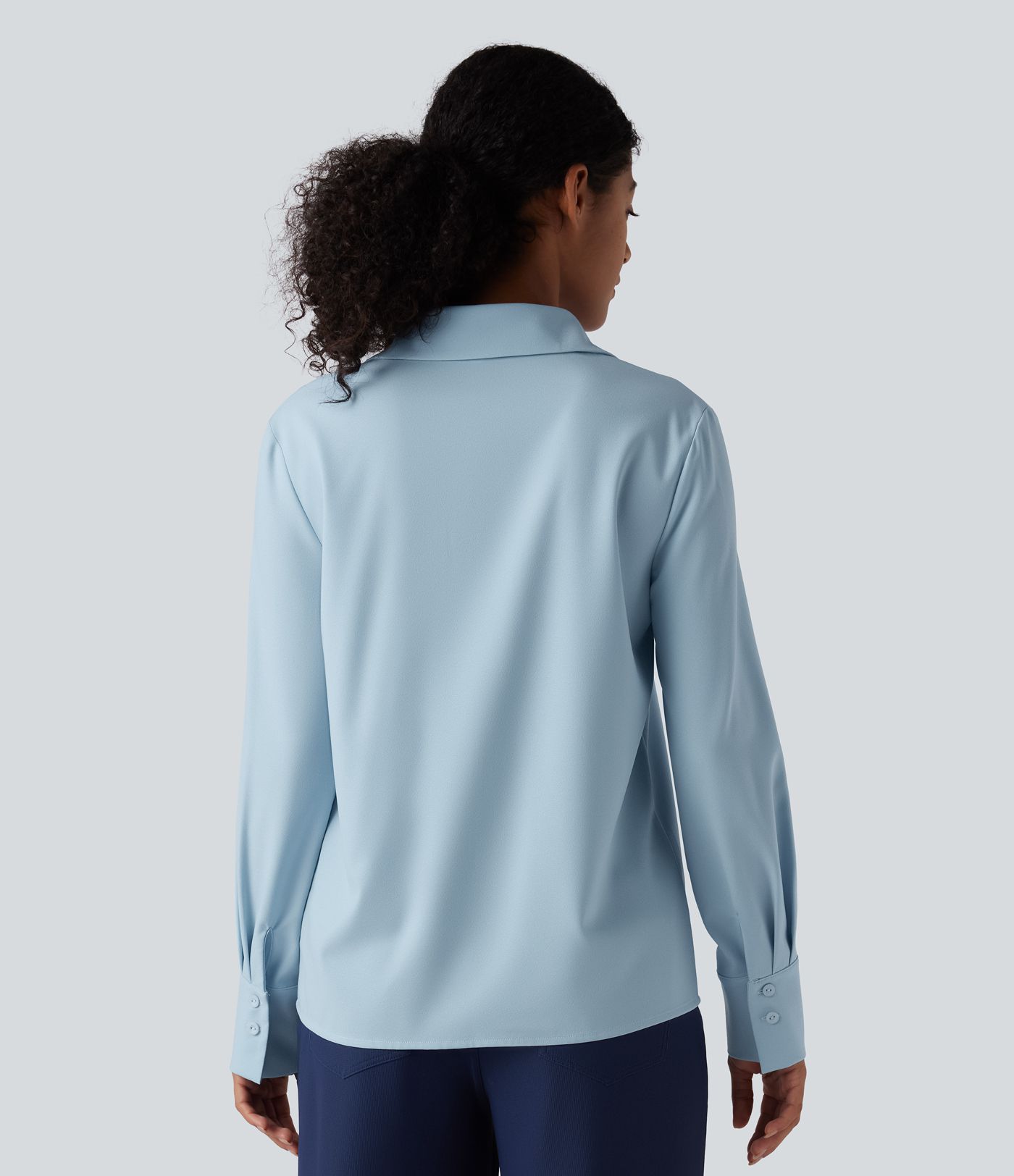 Rypistymätön V-aukollinen, pitkähihainen chiffon-paita työkäyttöön