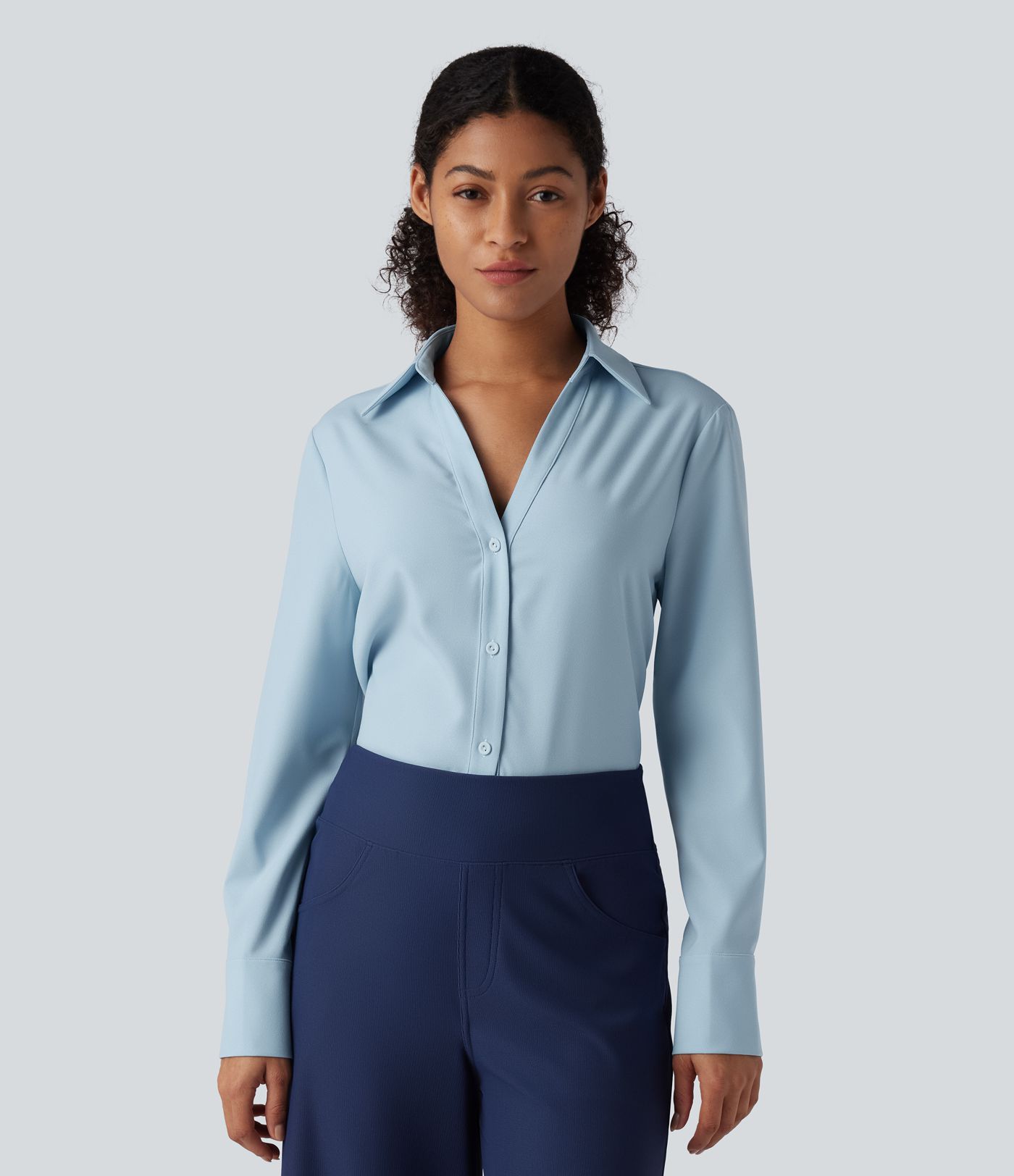 Rypistymätön V-aukollinen, pitkähihainen chiffon-paita työkäyttöön