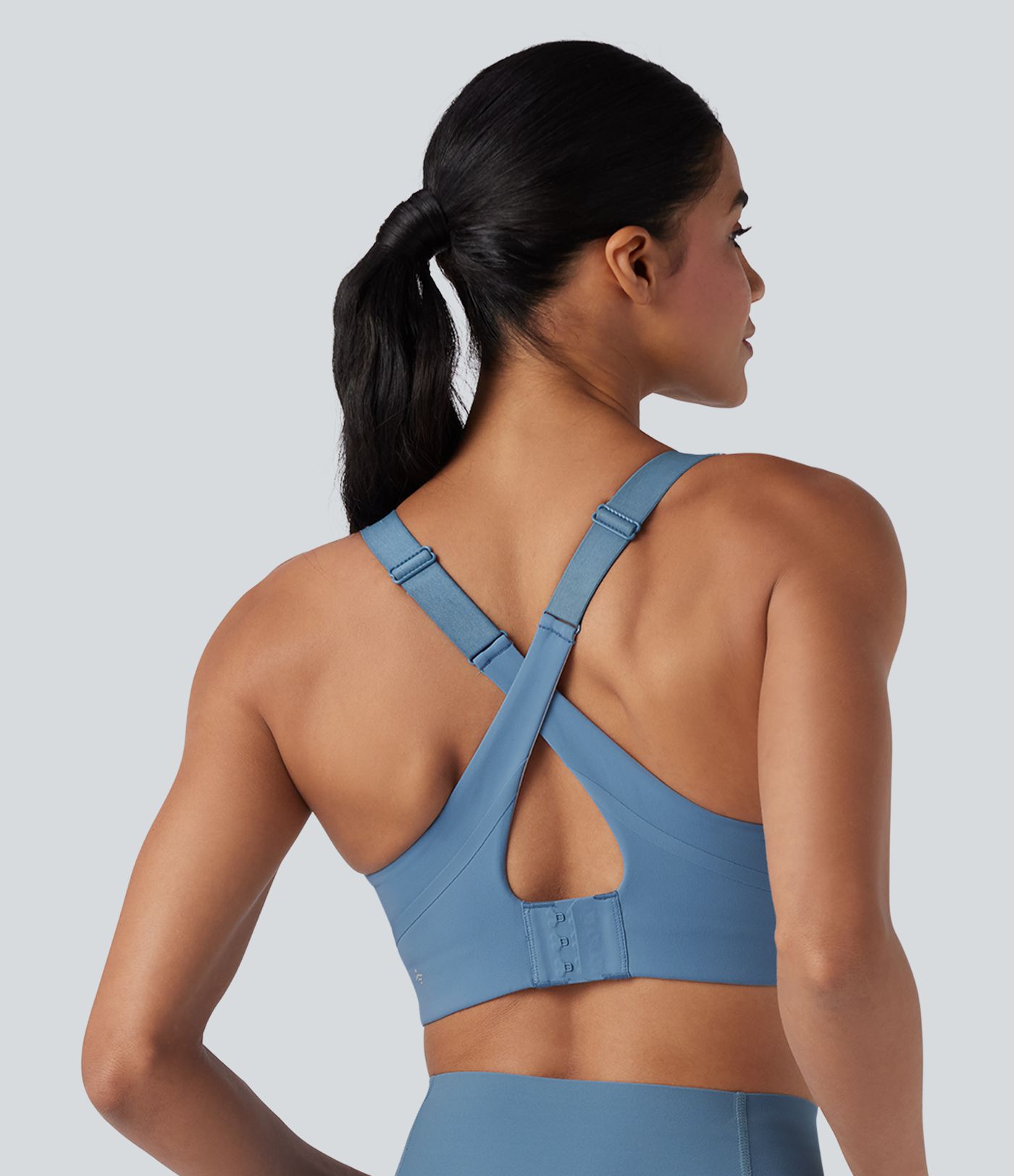 Halara UltraSculpt™ Medium Support Molded Cups Crisscross Adjustable Buckle Training Sports Bra