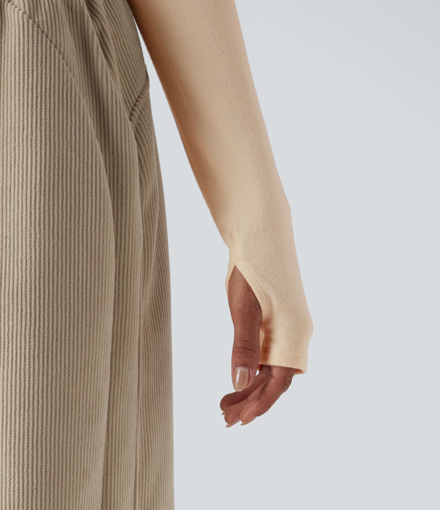 Top réchauffant col roulé manches longues avec trous pouces