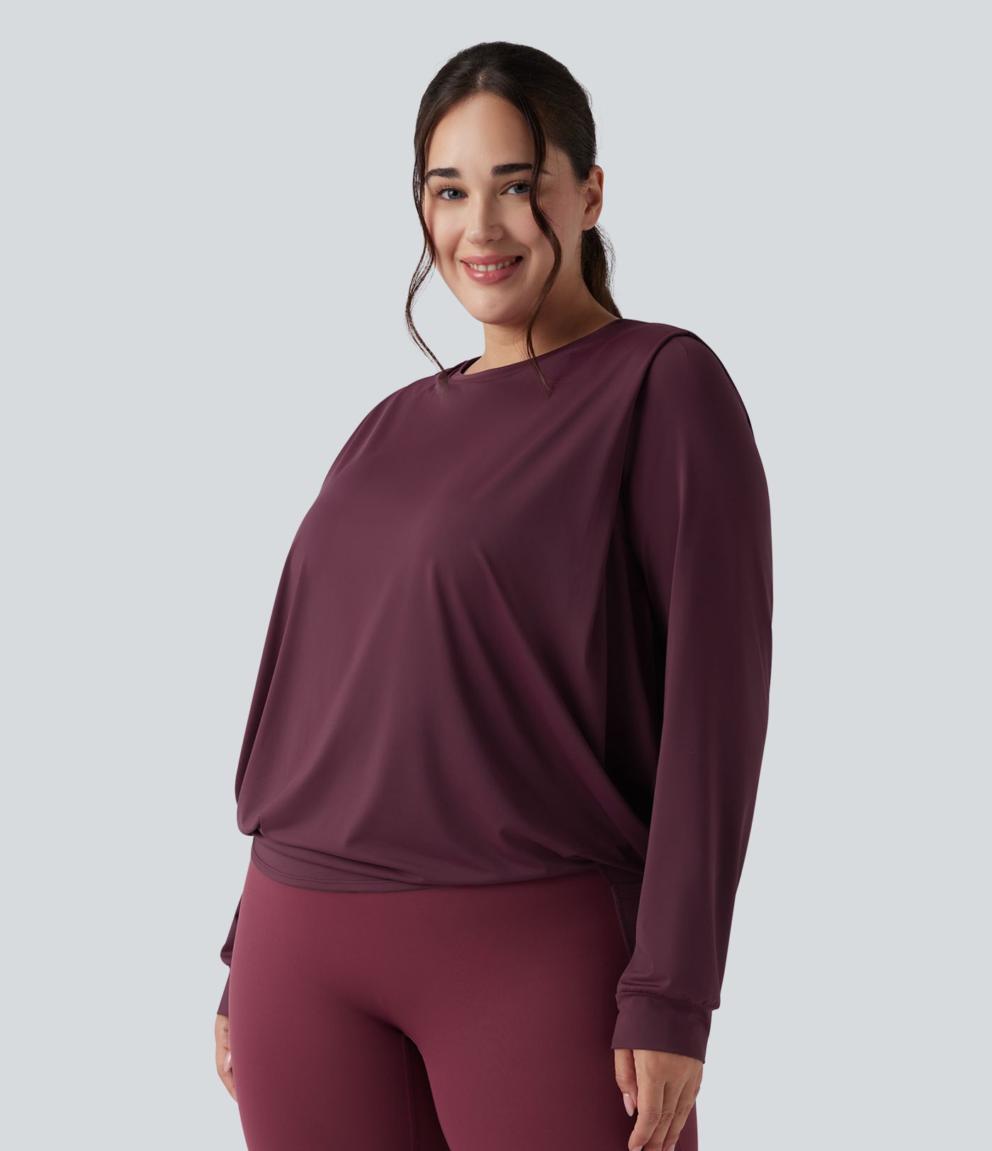 Gerafftes Yoga-Sport-Top mit Rundhalsausschnitt und langen Ärmeln - Plus-Size, UPF50+