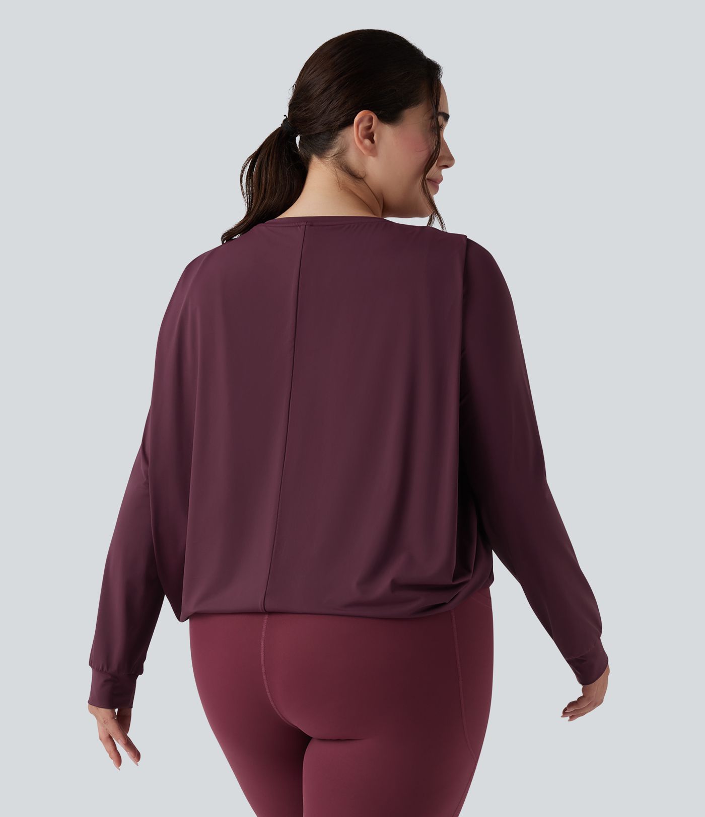 Gerafftes Yoga-Sport-Top mit Rundhalsausschnitt und langen Ärmeln - Plus-Size, UPF50+