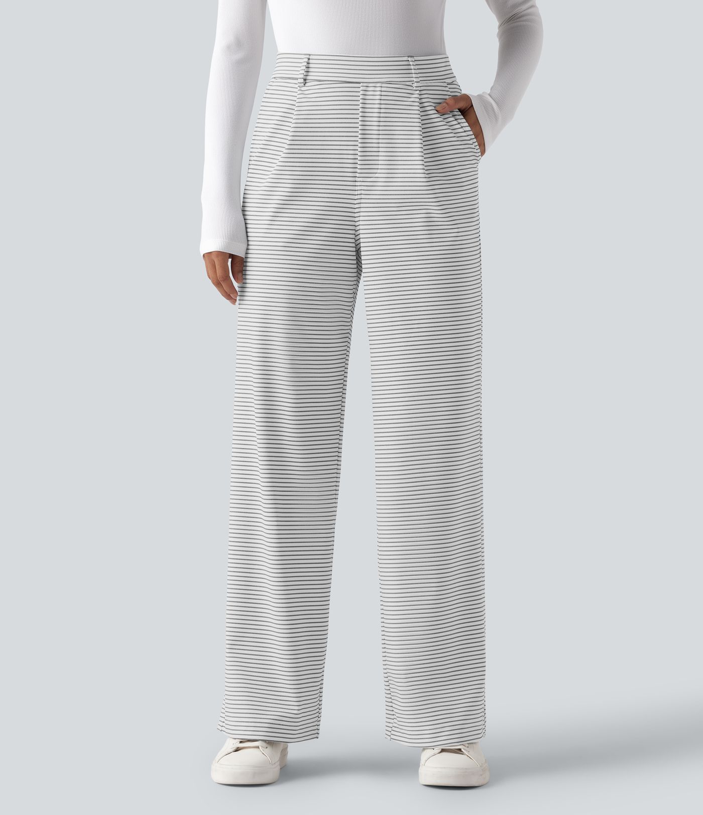 Pruhované pracovní kalhoty s vysokým pasem, rovnými nohavicemi a kapsami