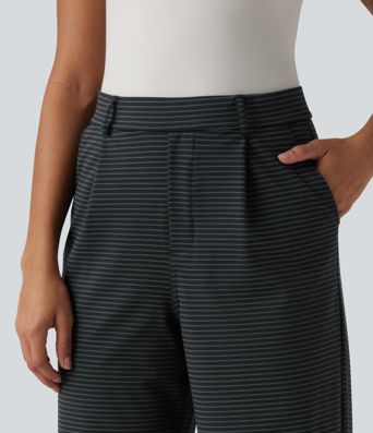 Hoch taillierte, gerade geschnittene, gestreifte Arbeitshosen mit Taschen