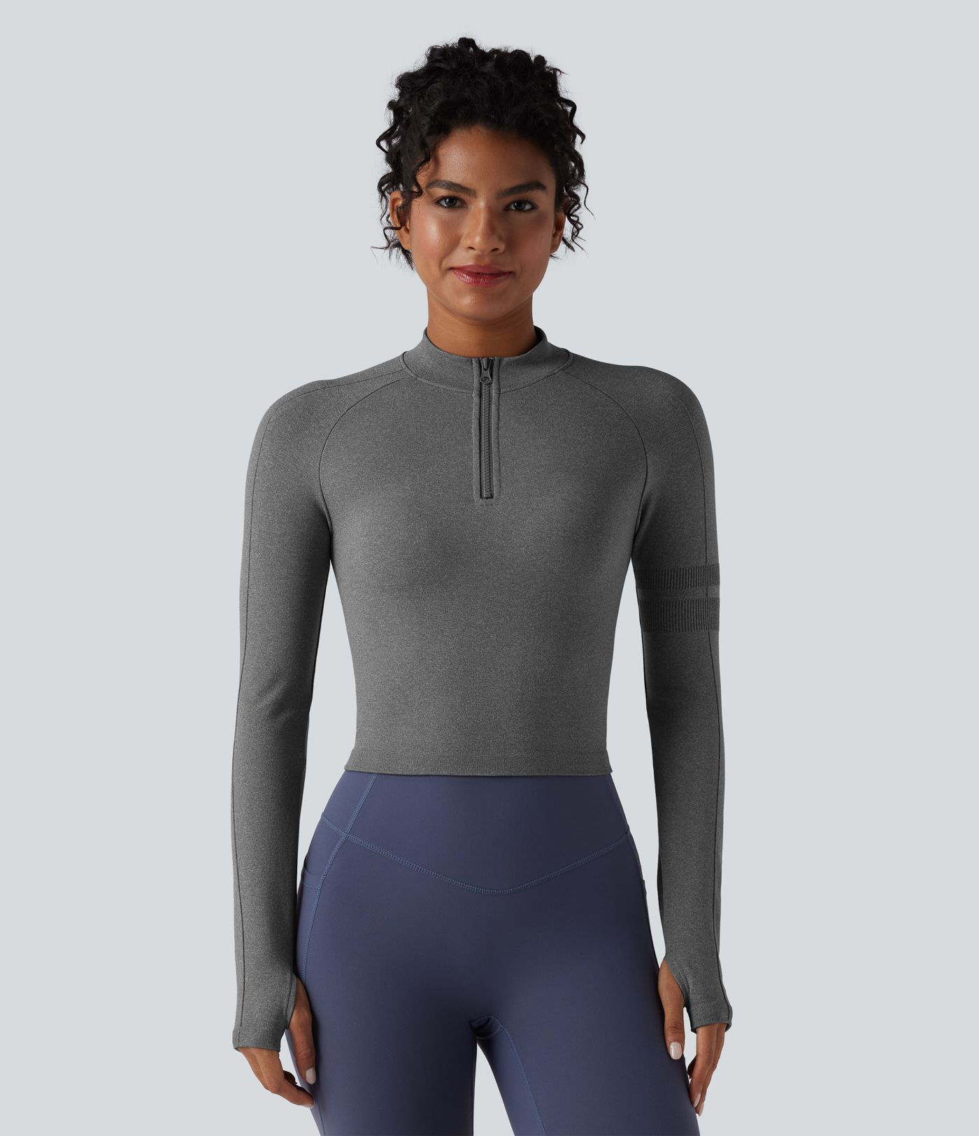 Dikişsiz, yarım fermuarlı, uzun kollu yoga spor üstü, başparmak deliği