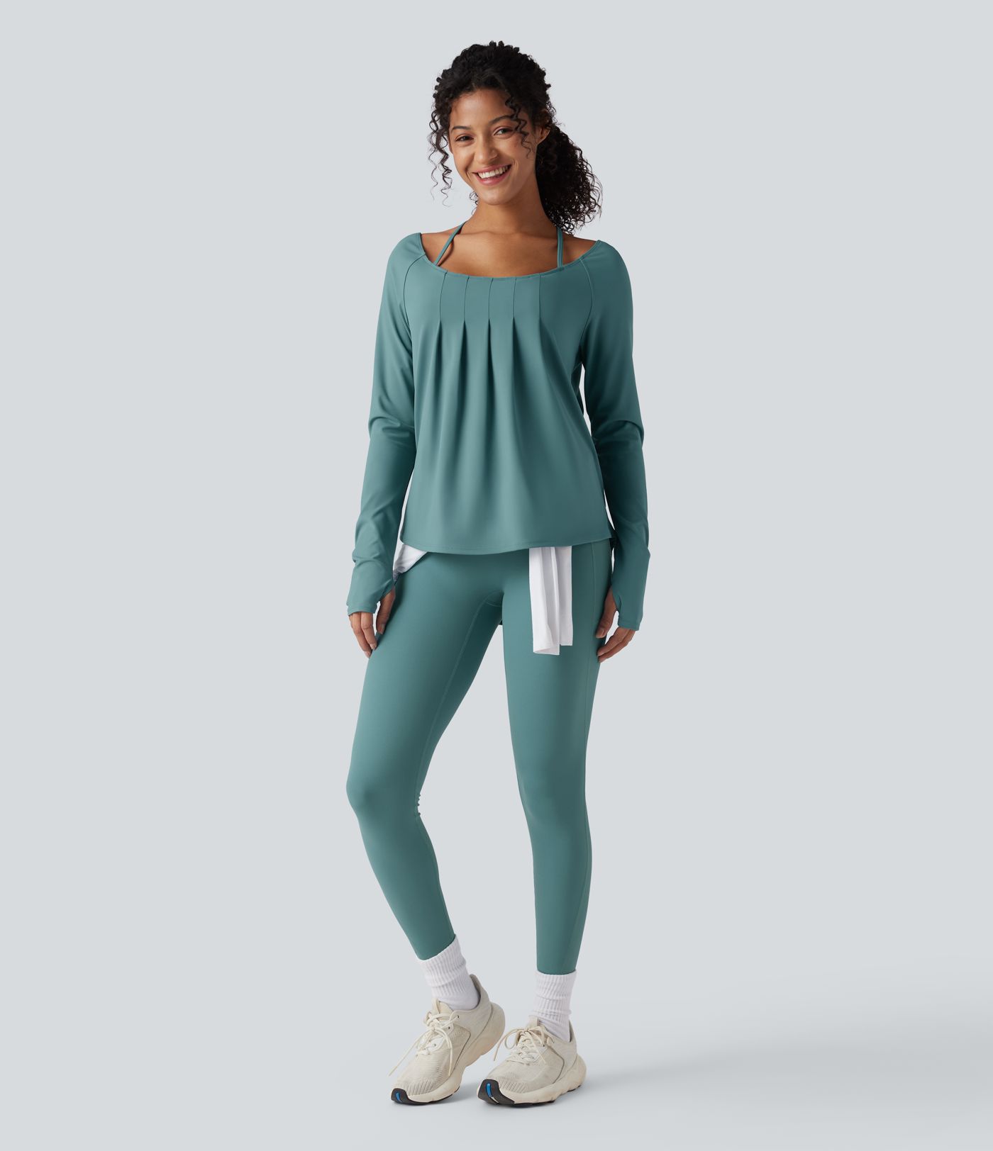 Softlyzero™ Airy - Rückenfreies, gerafftes 2-in-1 Yoga-Sport-Top mit langen Ärmeln, Daumenlöchern und Crossover-Design - UPF50+