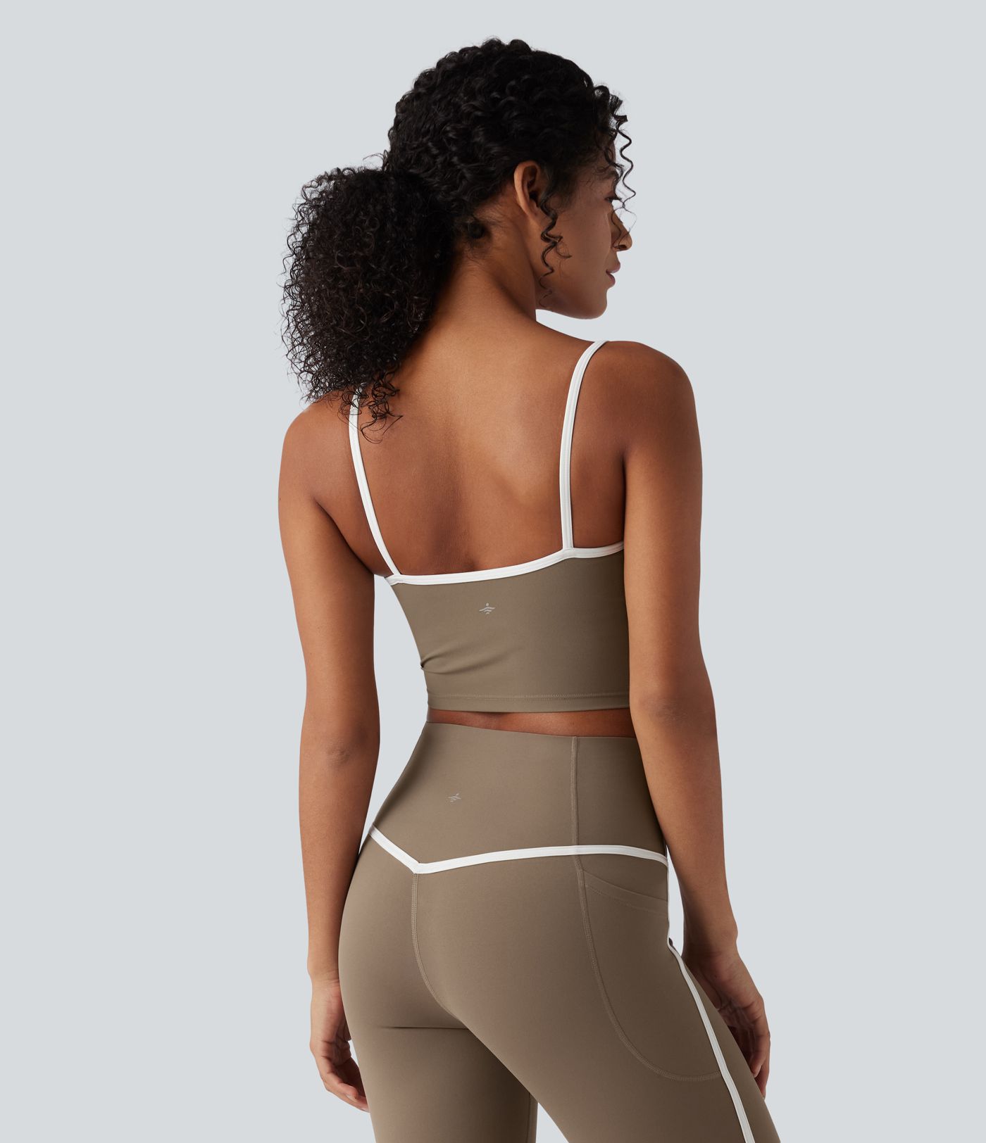 Halara UltraSculpt™ caraco de yoga bicolore à encolure en U