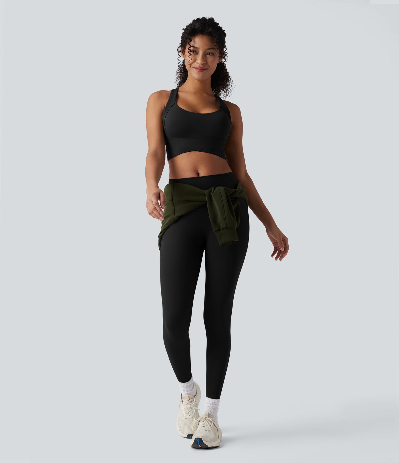 Halara UltraSculpt™ Brassière de sport push-up à maintien moyen avec bretelles croisées ajustables