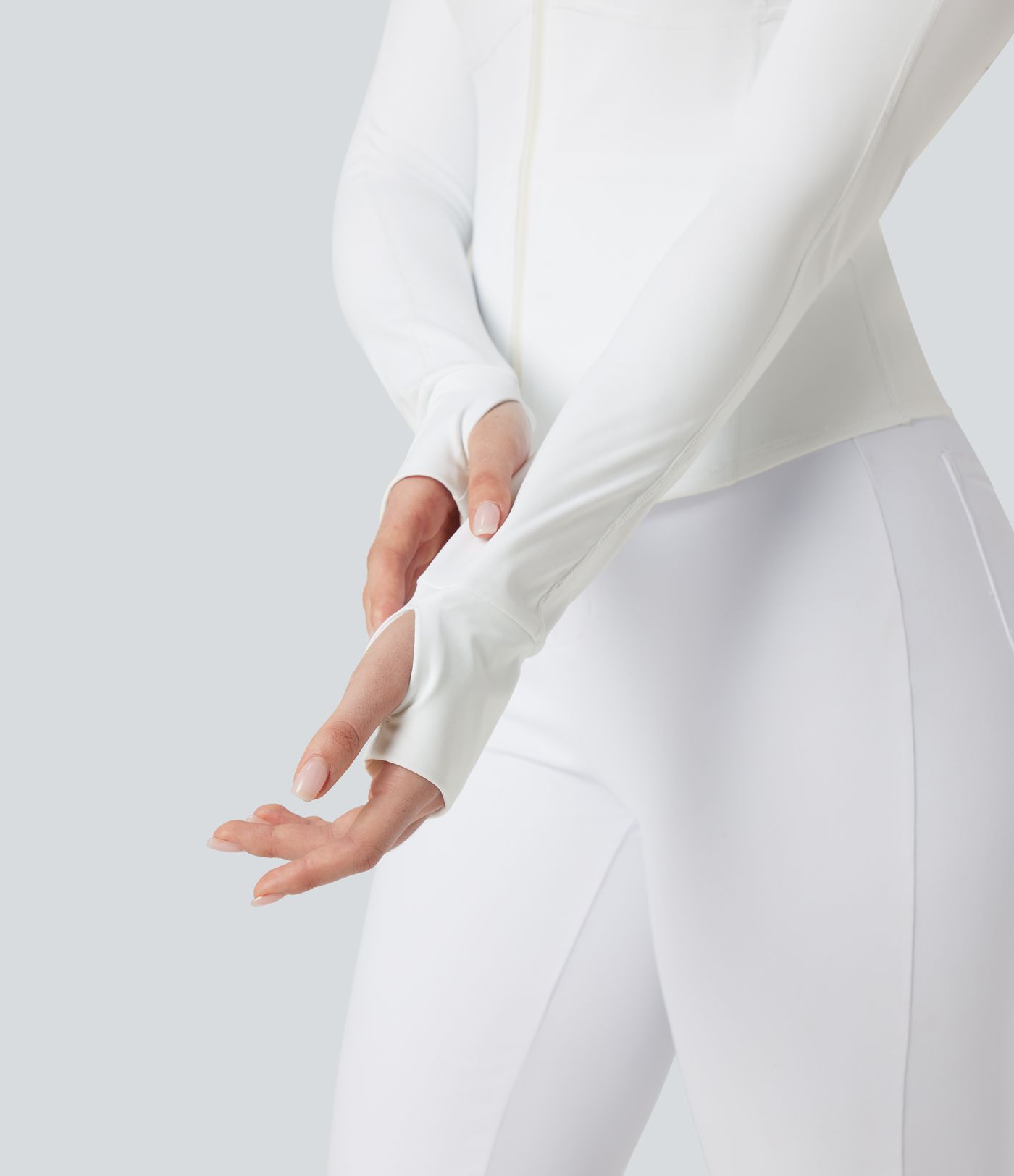 Lässige, kurze 3-in-1 Stretch-Pufferjacke mit Stehkragen, Seitentaschen, langen Ärmeln, Daumenlöchern und geschwungenem Saum