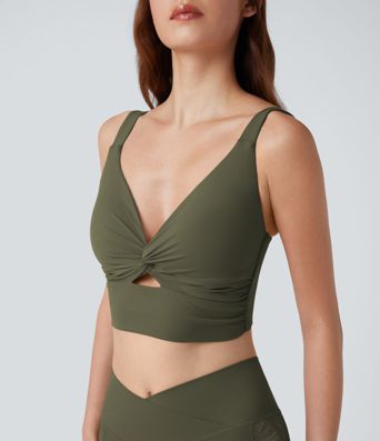 Halara UltraSculpt™ Light Support Molded Cups Push-Up Yoga Sports Bra