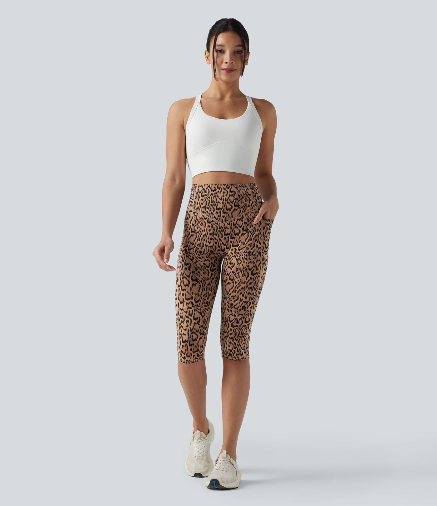 Halara UltraSculpt™ leopárdmintás, magas derekú, ráncolt fenékemelő, hasformázó pedálpusher edzőleggings zsebekkel