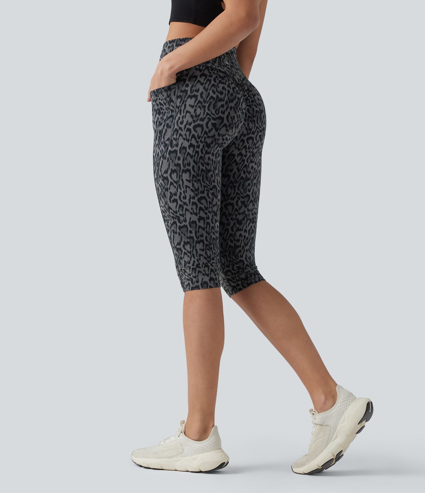 Halara UltraSculpt™ Leopard Print High Waisted Scrunch Butt Lifting Tummy Control Pedal Pusher Training Leggings with Pockets