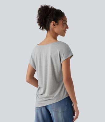 Blusa casual con escote en V, mangas murciélago, cordón y dobladillo asimétrico