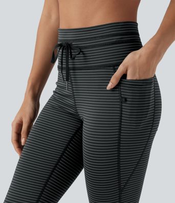 Pedal-Pusher-Yoga-Leggings mit hohem Bund, Seitentaschen, Kordelzug und Streifen