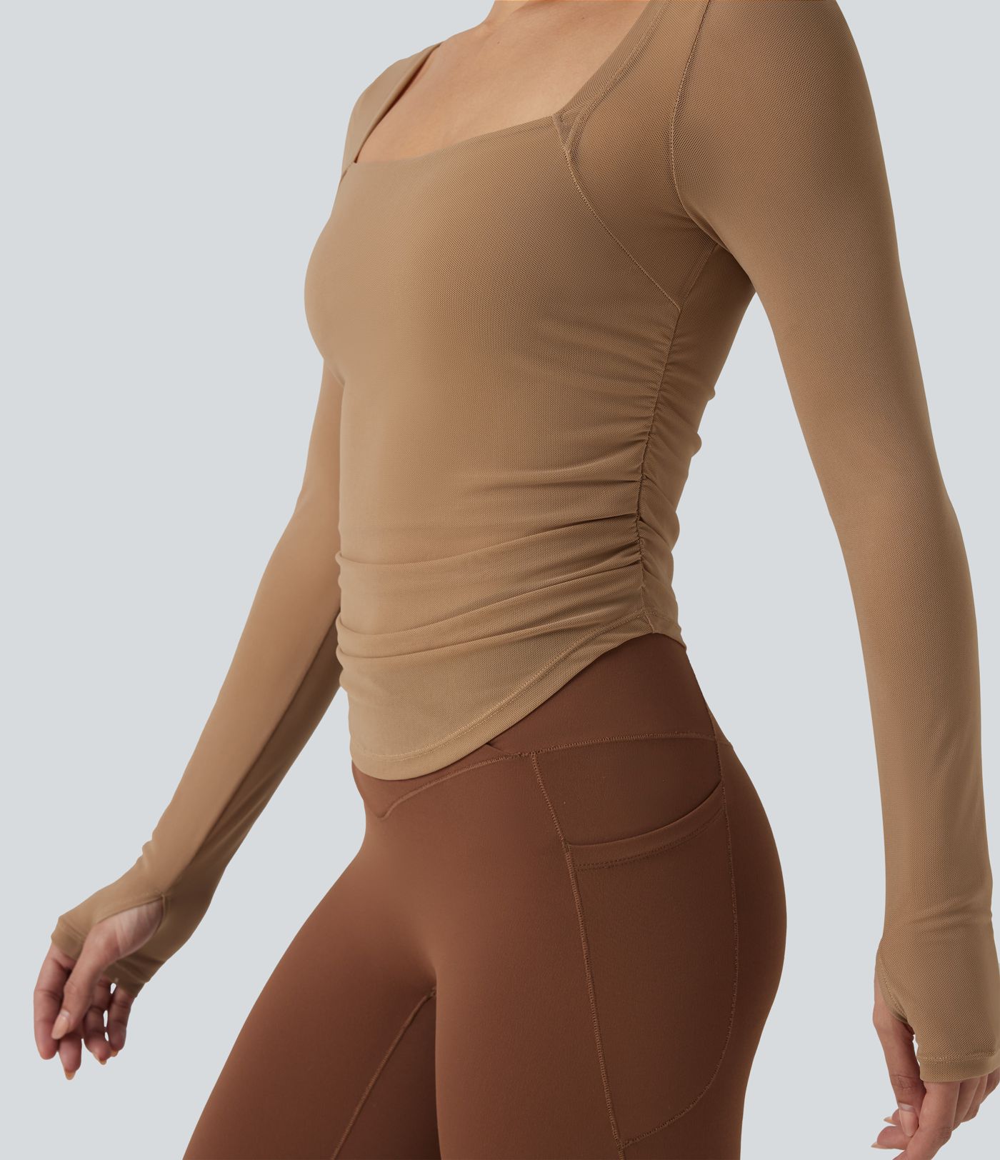 Square Neck Long Sleeve Thumb Holes Contrast Mesh Ruched Curved Hem 2-in-1 Workout Top