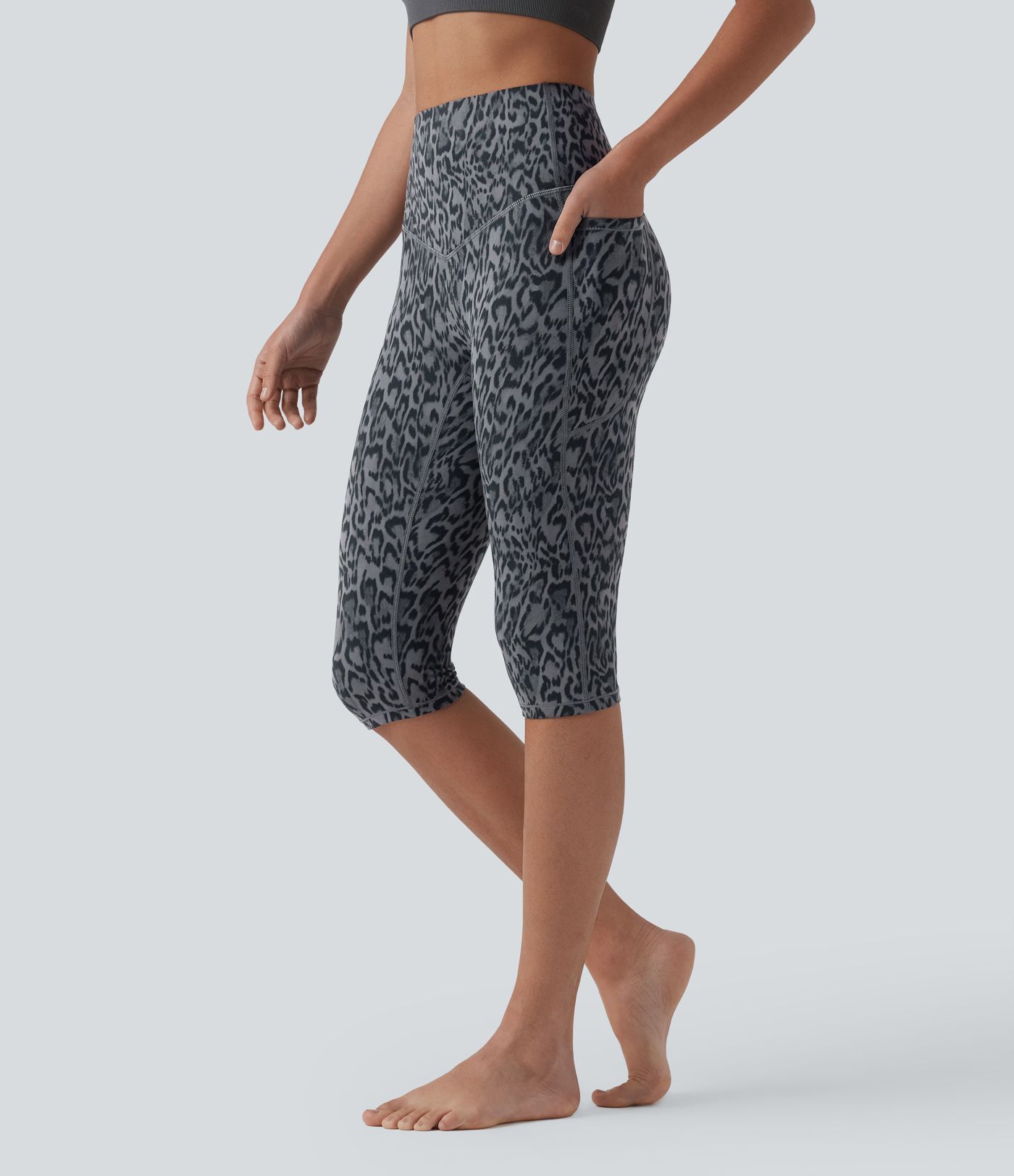 Halara UltraSculpt™ Leopard Print High Waisted Tummy Control Pedal Pusher Yoga Leggings with Pockets