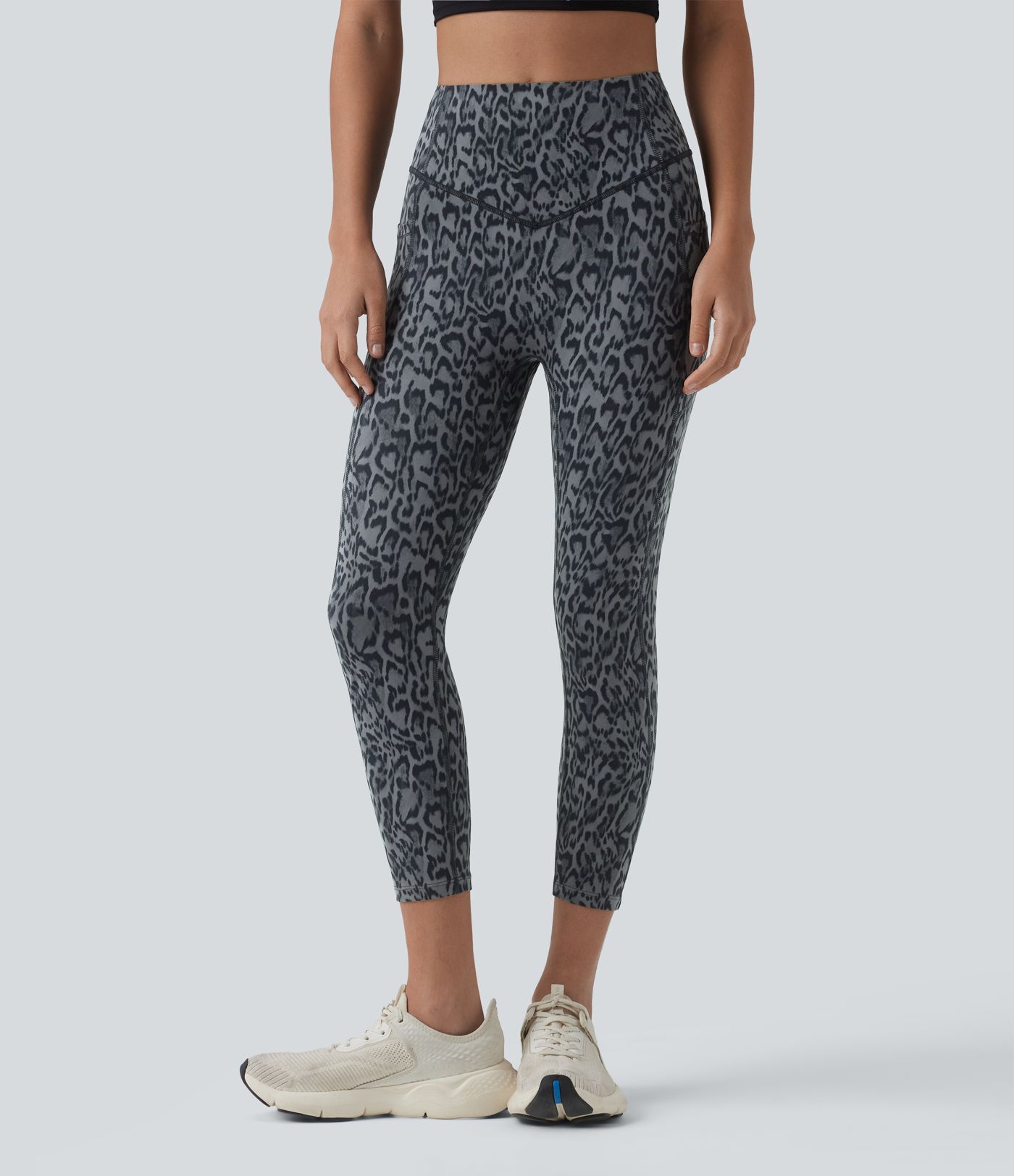 Halara UltraSculpt™ Leopard Print High Waisted Scrunch Butt Lifting Tummy Control Capri Training Leggings with Pockets
