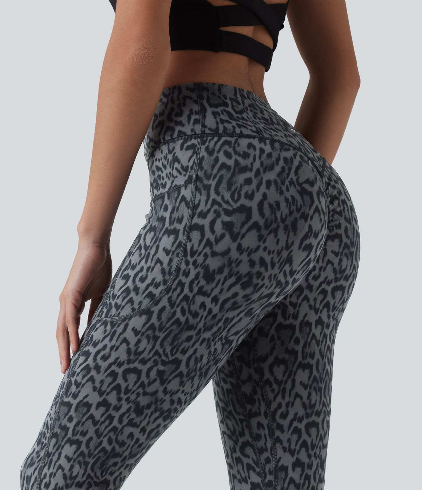 Halara UltraSculpt™ Leopard Print High Waisted Scrunch Butt Lifting Tummy Control Capri Training Leggings with Pockets