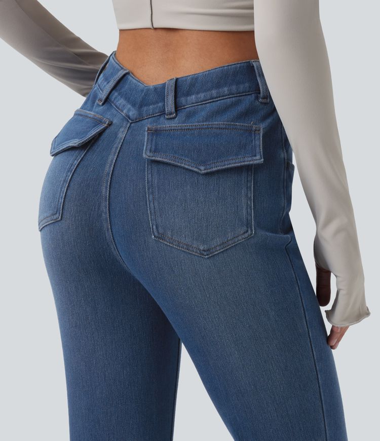 Halara Flex™ - Lässige Schlagjeans mit hohem V-förmigem Bund und mehreren Taschen