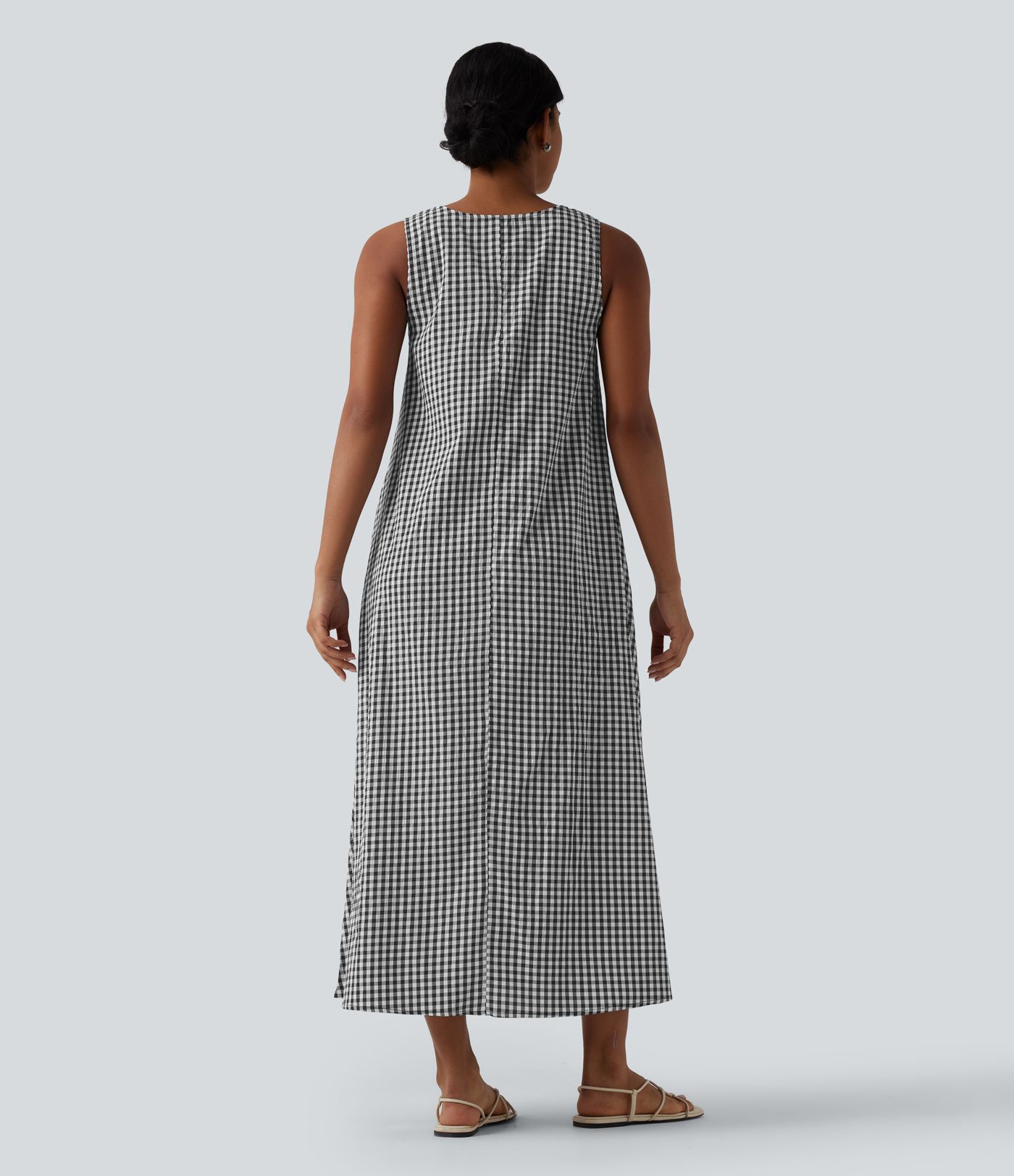 Round Neck Sleeveless Midi Crinkle Gingham Casual Tank Dress with Pockets