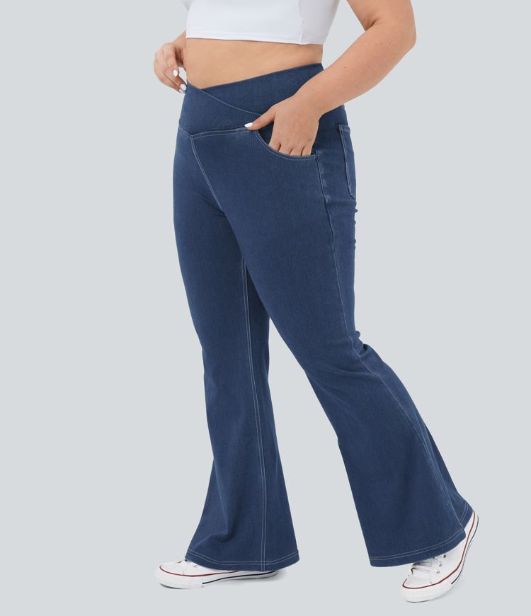 Halara Flex™ Plus Size Jeans Crossover-Jeggings aus elastischem Strick-Denim mit hohem Bund und mehreren Taschen