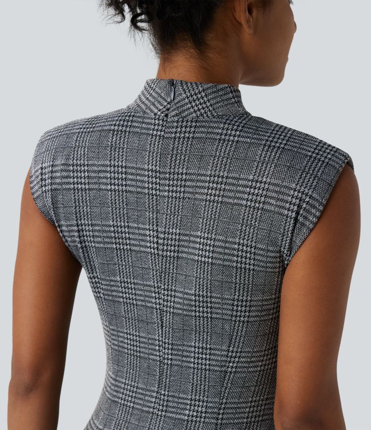 Midi darbo suknelė, kūno siluetą pabrėžianti, be rankovių, su aukšta apykakle ir šuniuko danties raštu (houndstooth)