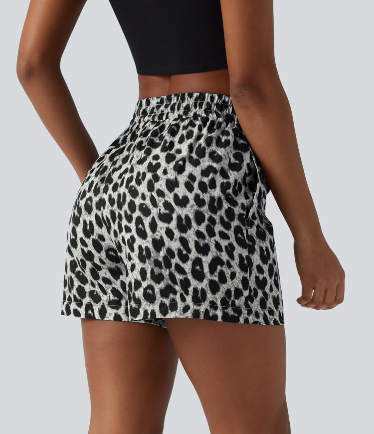 Lässige Shorts mit hohem Bund, Seitentaschen, Kordelzug und Leopardenmuster