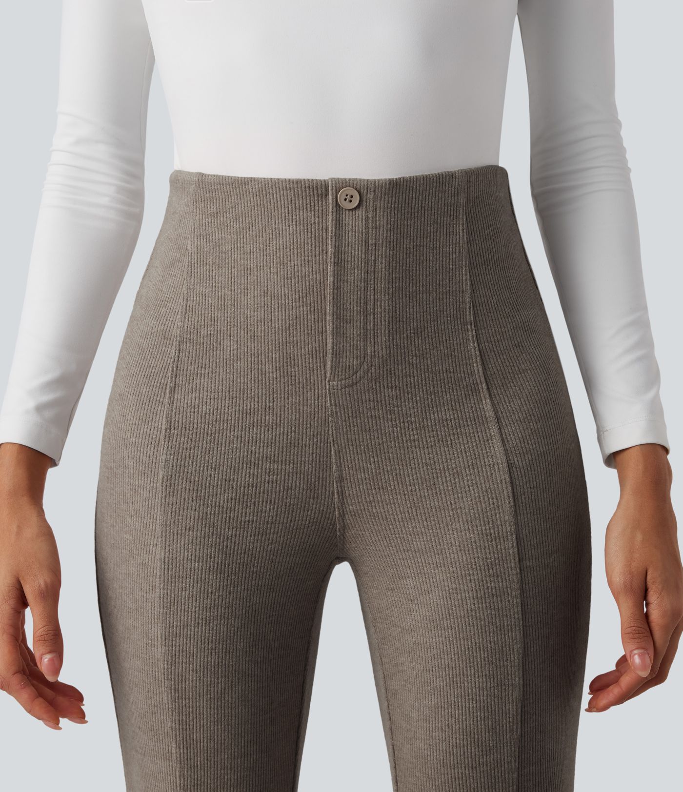 Lässige, gerippte Schlaghose mit hohem Bund und Bauchkontrolle