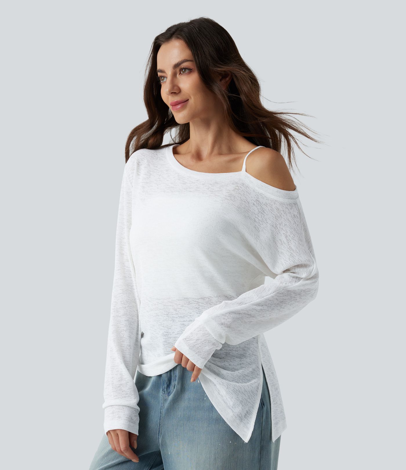 Lässiges, halbtransparentes T-Shirt mit langen Ärmeln, One-Shoulder-Design und asymmetrischem Saum