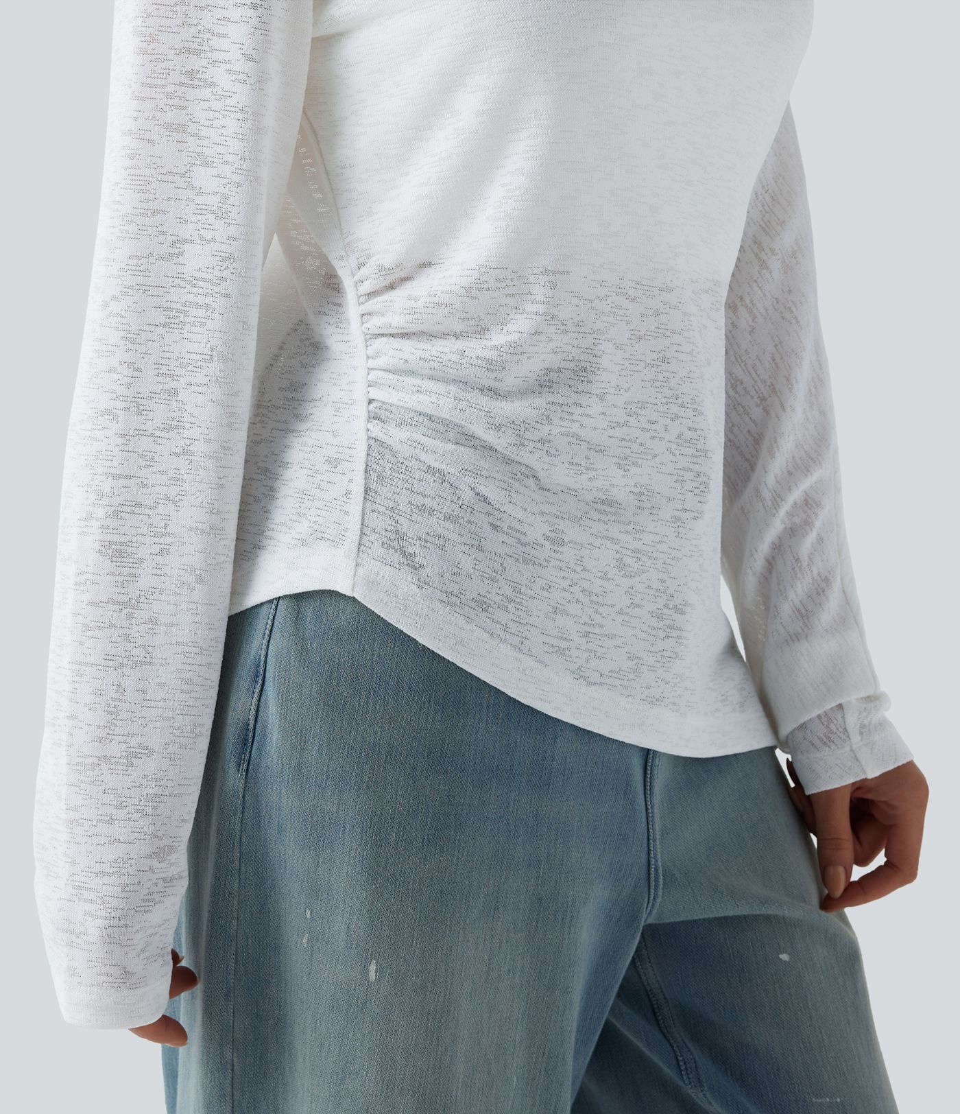Lässiges, halbtransparentes T-Shirt mit langen Ärmeln, One-Shoulder-Design und asymmetrischem Saum