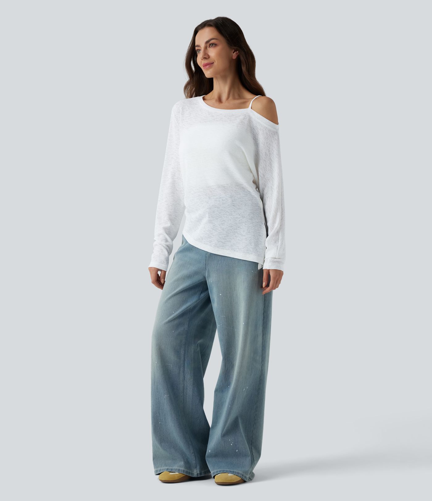 Lässiges, halbtransparentes T-Shirt mit langen Ärmeln, One-Shoulder-Design und asymmetrischem Saum