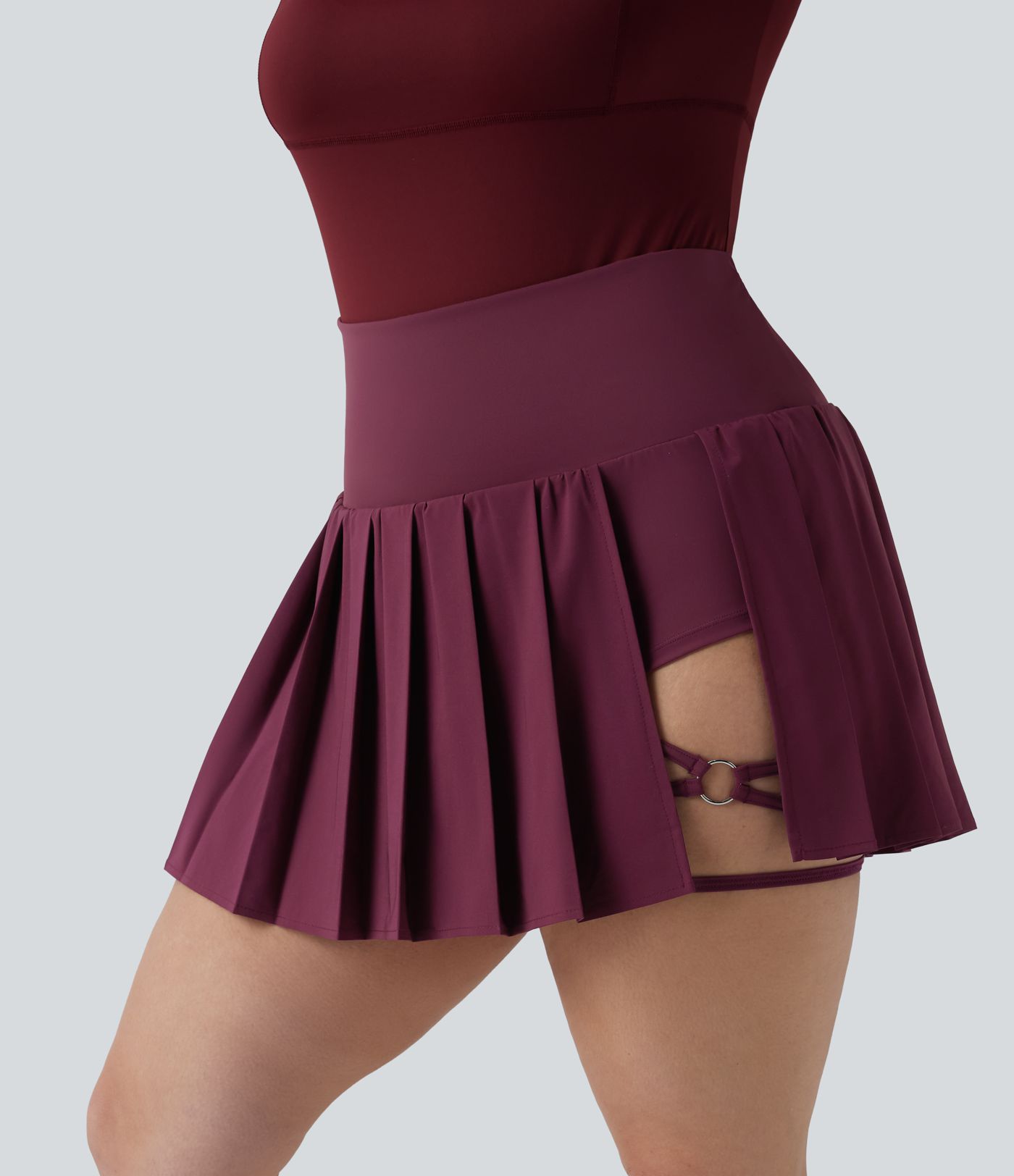 Tallas grandes Breezeful™: falda mini de yoga 2 en 1 plisada, de cintura alta, con dobladillo asimétrico, de secado rápido y con bolsillos