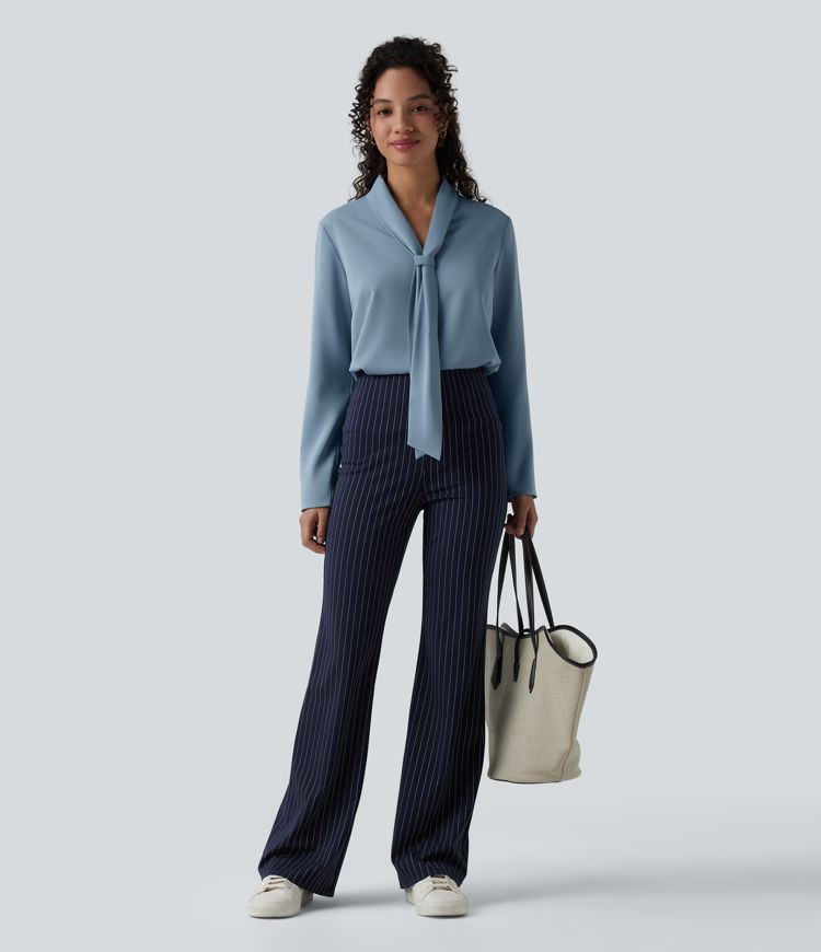 Blouse tailleur ample infroissable à col V, manches longues et nœud